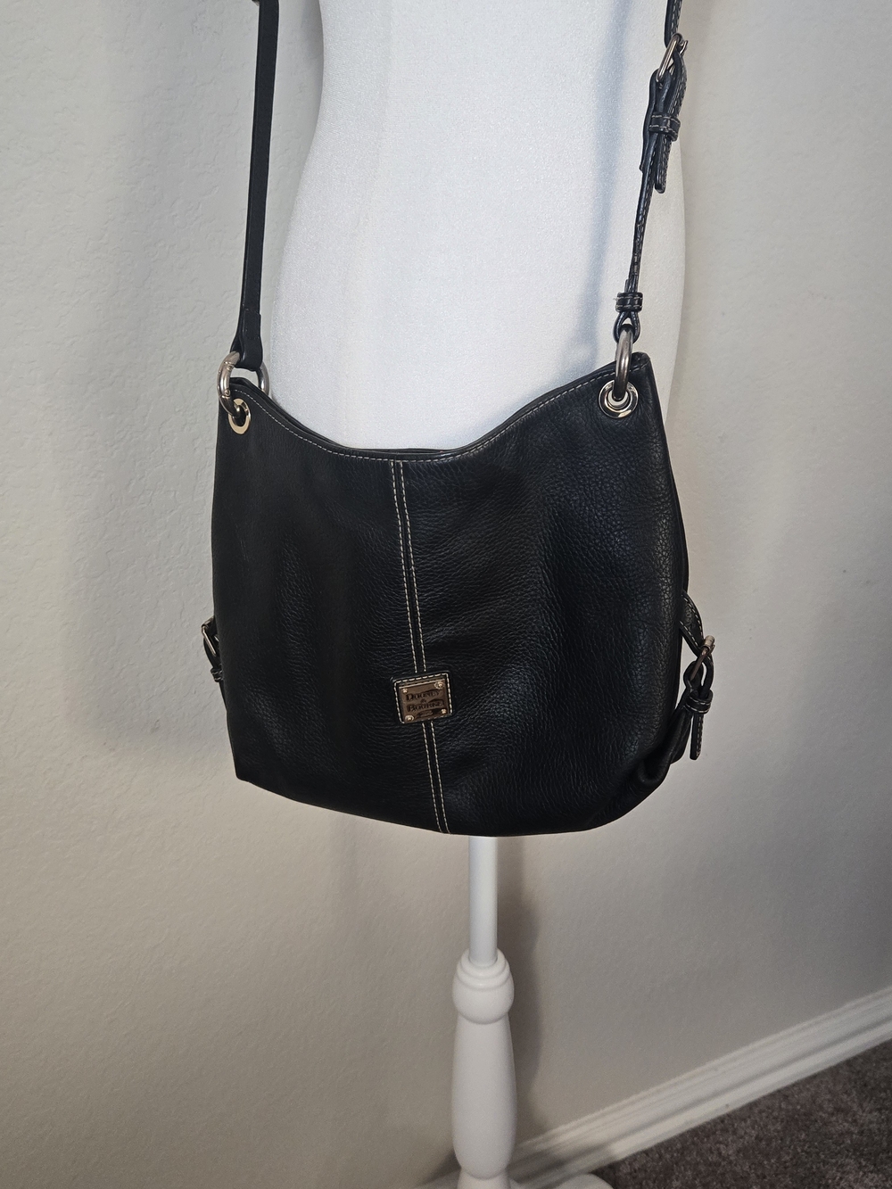 Dooney & Bourke Black Pebbled Crossbody Bag Red Lining Silver Hardware Buckle